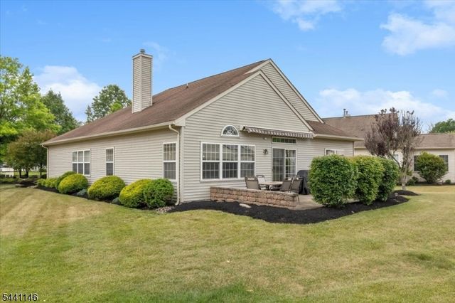 43 Renaissance Blvd, Franklin Twp., NJ 08873