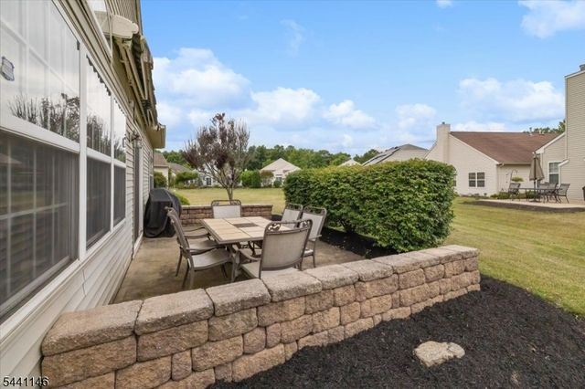 43 Renaissance Blvd, Franklin Twp., NJ 08873