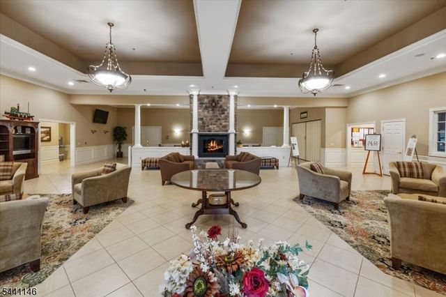 43 Renaissance Blvd, Franklin Twp., NJ 08873