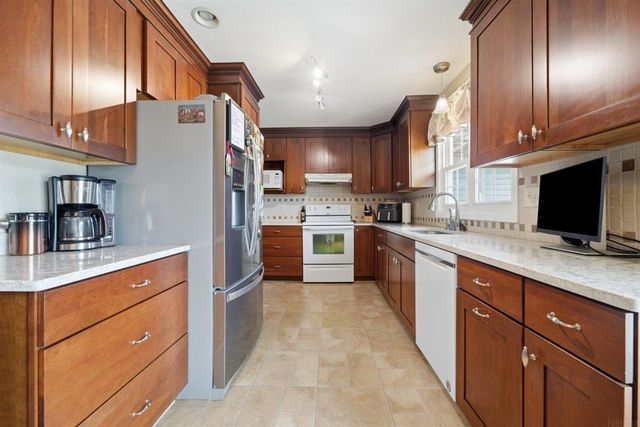 3713 Joan Drive, Waterloo, IA 50702