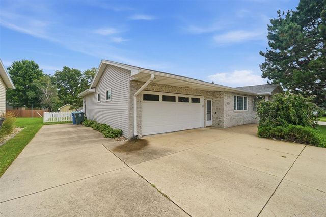 3713 Joan Drive, Waterloo, IA 50702