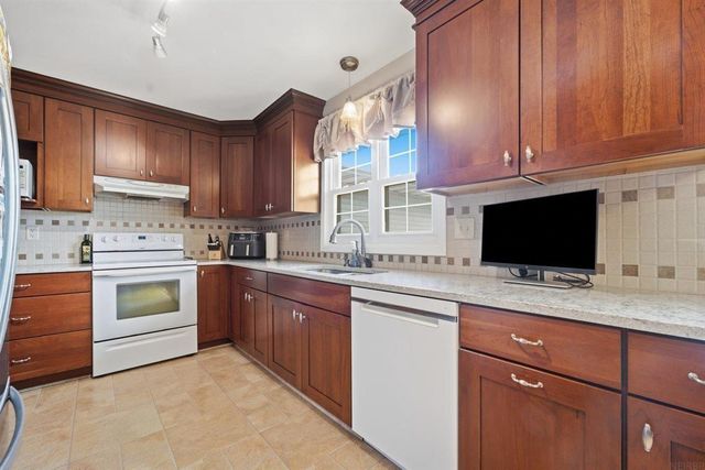 3713 Joan Drive, Waterloo, IA 50702