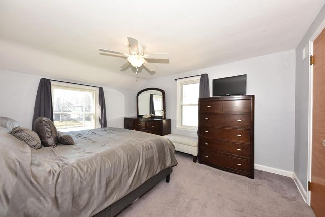 7242 W Bluemound ROAD, Wauwatosa, WI 53213