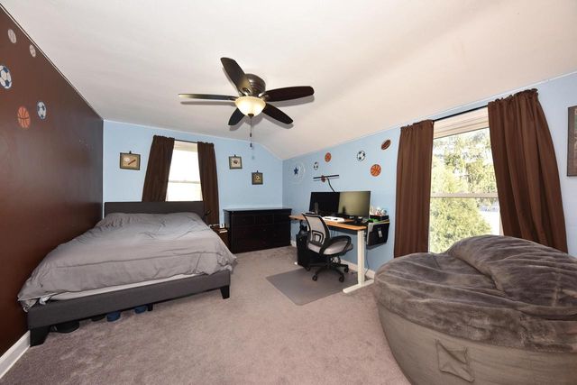 7242 W Bluemound ROAD, Wauwatosa, WI 53213