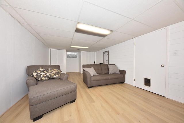 7242 W Bluemound ROAD, Wauwatosa, WI 53213