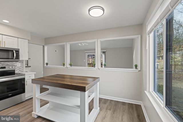 233 KEATS DR, Sicklerville, NJ 08081