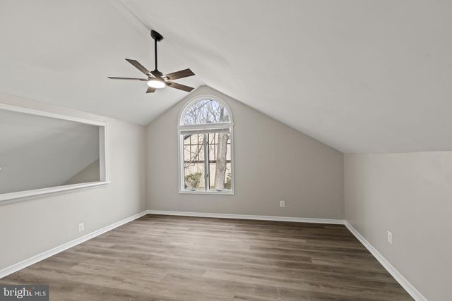 233 KEATS DR, Sicklerville, NJ 08081