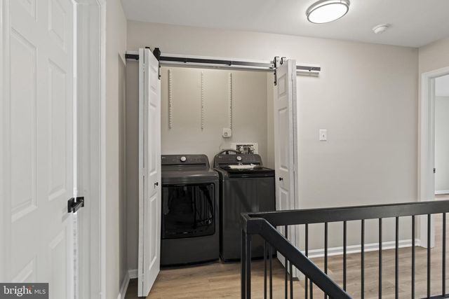 233 KEATS DR, Sicklerville, NJ 08081