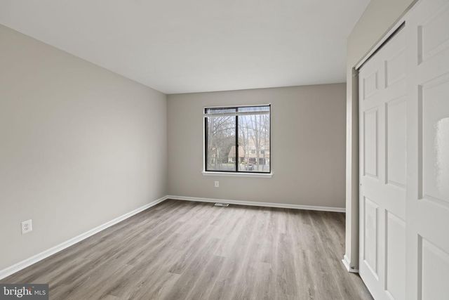 233 KEATS DR, Sicklerville, NJ 08081