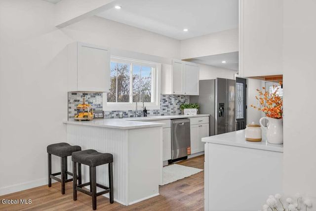 48 McBride Road, Halfmoon, NY 12118