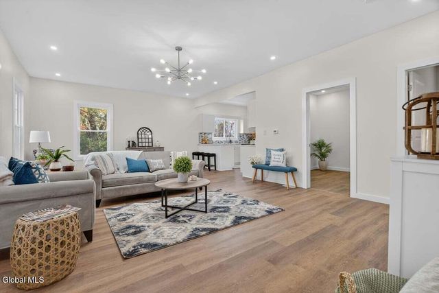 48 McBride Road, Halfmoon, NY 12118