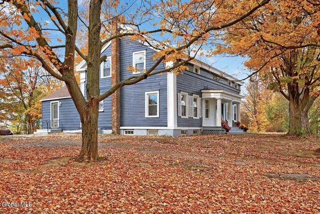 48 McBride Road, Halfmoon, NY 12118