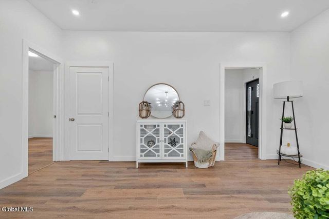 48 McBride Road, Halfmoon, NY 12118