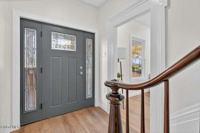 48 McBride Road, Halfmoon, NY 12118