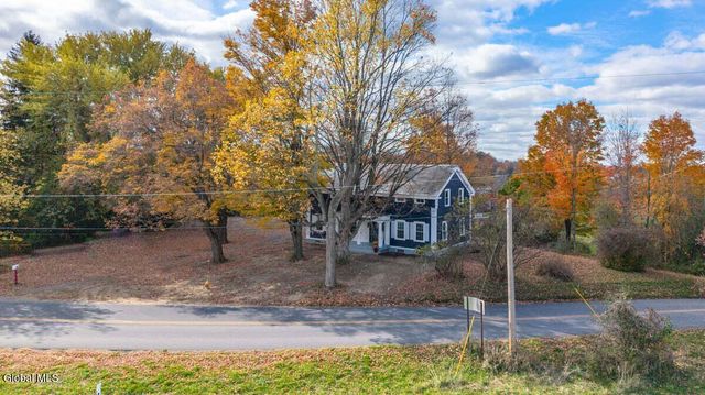 48 McBride Road, Halfmoon, NY 12118