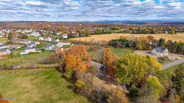 48 McBride Road, Halfmoon, NY 12118