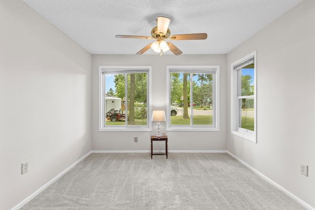 659 Belland Avenue, Vadnais Heights, MN 55127