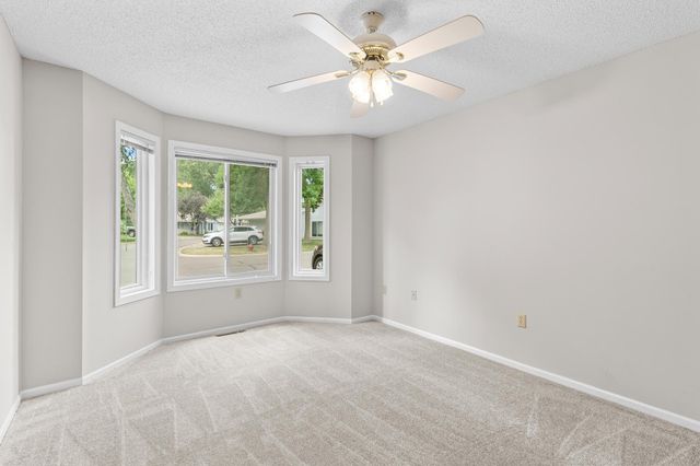 659 Belland Avenue, Vadnais Heights, MN 55127