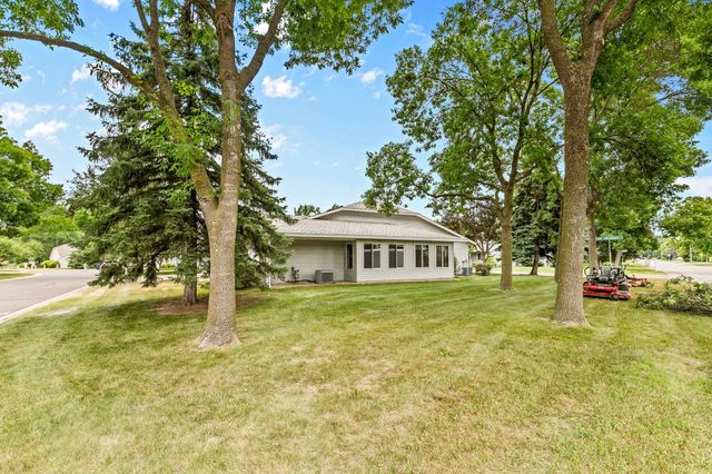 659 Belland Avenue, Vadnais Heights, MN 55127