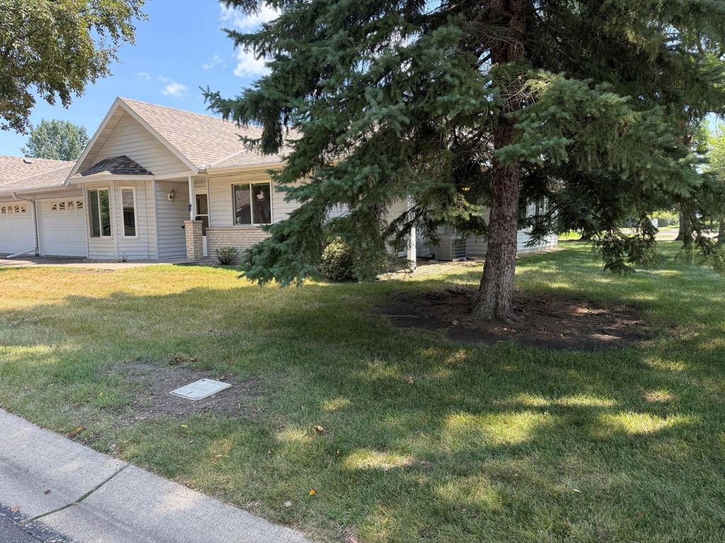 659 Belland Avenue, Vadnais Heights, MN 55127 — photo 2