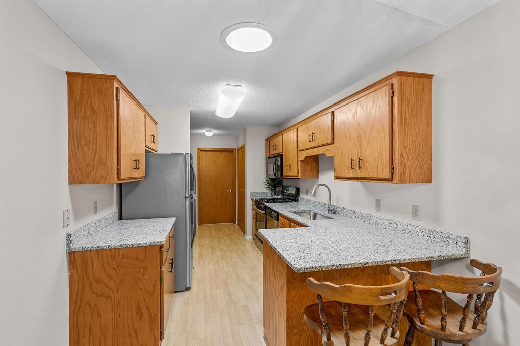 659 Belland Avenue, Vadnais Heights, MN 55127 — photo 5