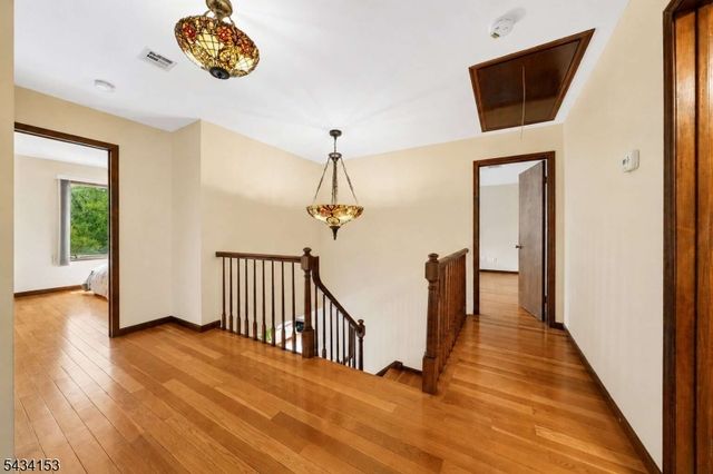 1 Winchester Dr, Scotch Plains Twp., NJ 07076