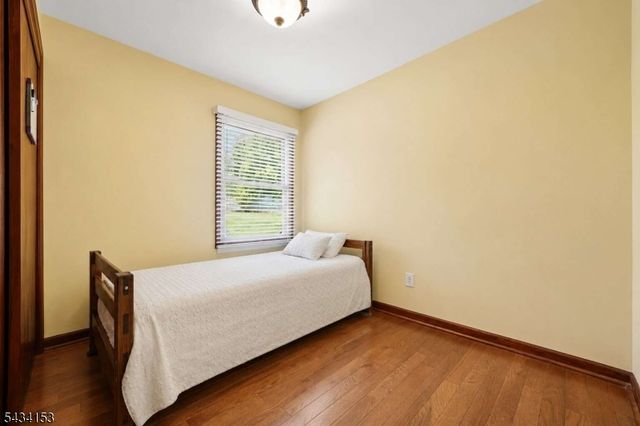 1 Winchester Dr, Scotch Plains Twp., NJ 07076