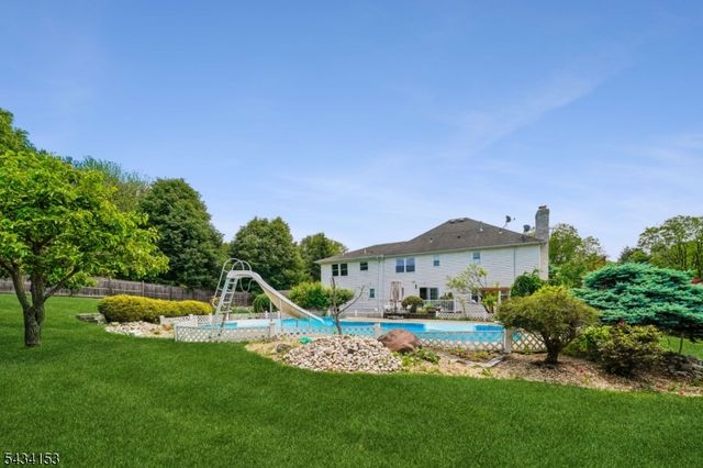 1 Winchester Dr, Scotch Plains Twp., NJ 07076