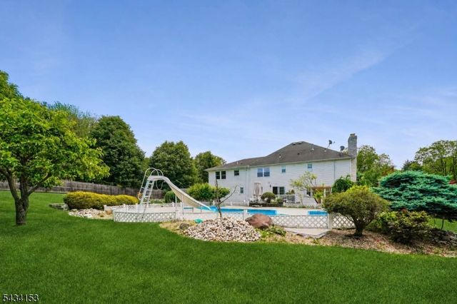 1 Winchester Dr, Scotch Plains Twp., NJ 07076