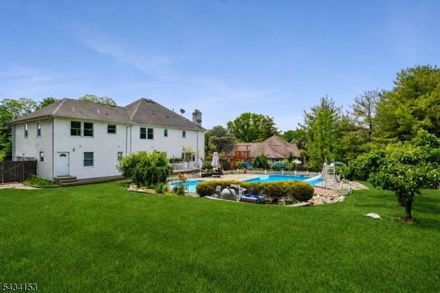 1 Winchester Dr, Scotch Plains Twp., NJ 07076