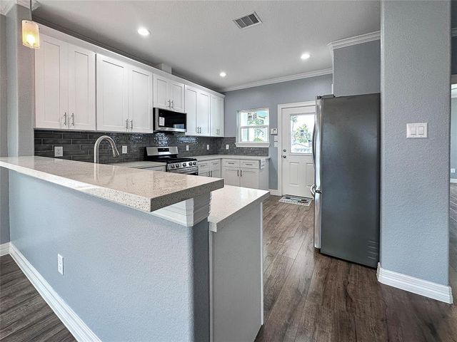 4309 K Avenue, Galveston, TX 77550