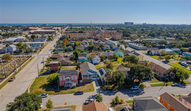 4309 K Avenue, Galveston, TX 77550