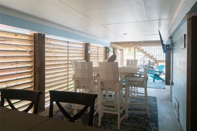 4309 K Avenue, Galveston, TX 77550