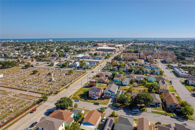 4309 K Avenue, Galveston, TX 77550