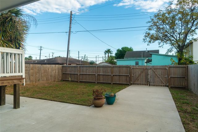 4309 K Avenue, Galveston, TX 77550