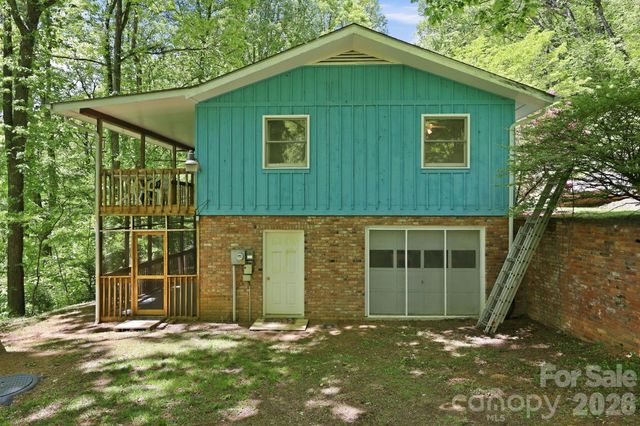169 Sleepy Hollow Lane, Canton, NC 28716