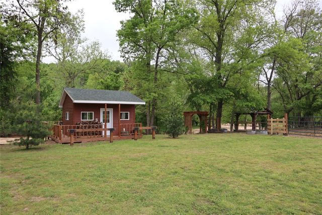 16123 Fruitwood Road, Gravette, AR 72736