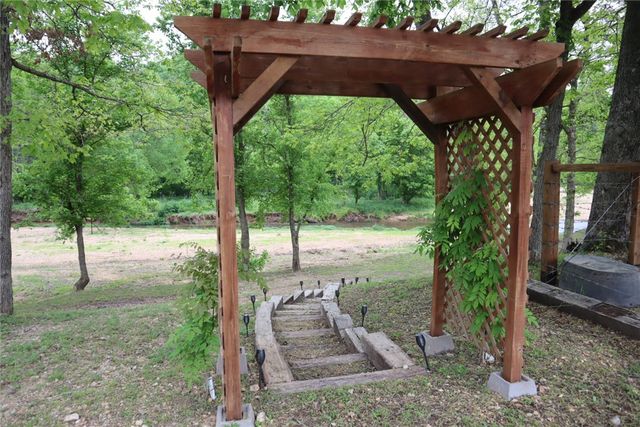 16123 Fruitwood Road, Gravette, AR 72736