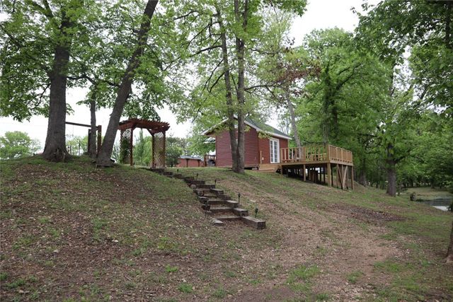 16123 Fruitwood Road, Gravette, AR 72736
