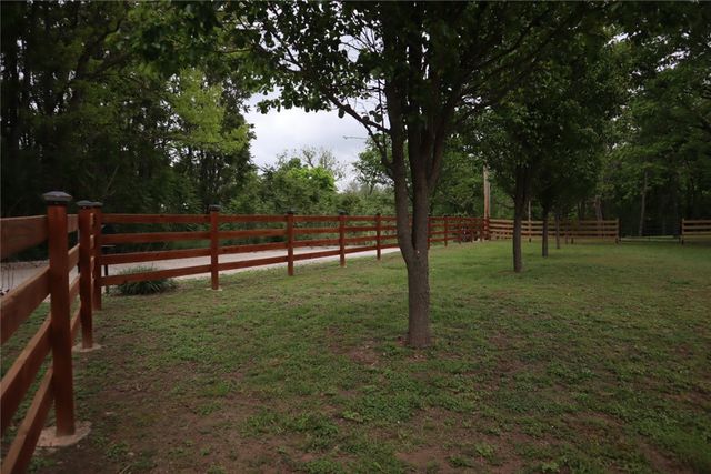 16123 Fruitwood Road, Gravette, AR 72736