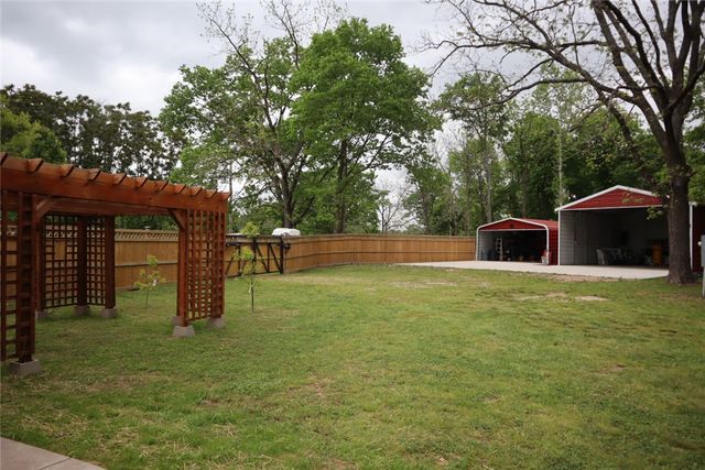 16123 Fruitwood Road, Gravette, AR 72736