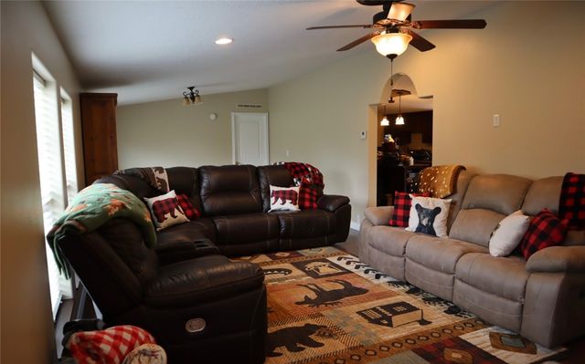 16123 Fruitwood Road, Gravette, AR 72736