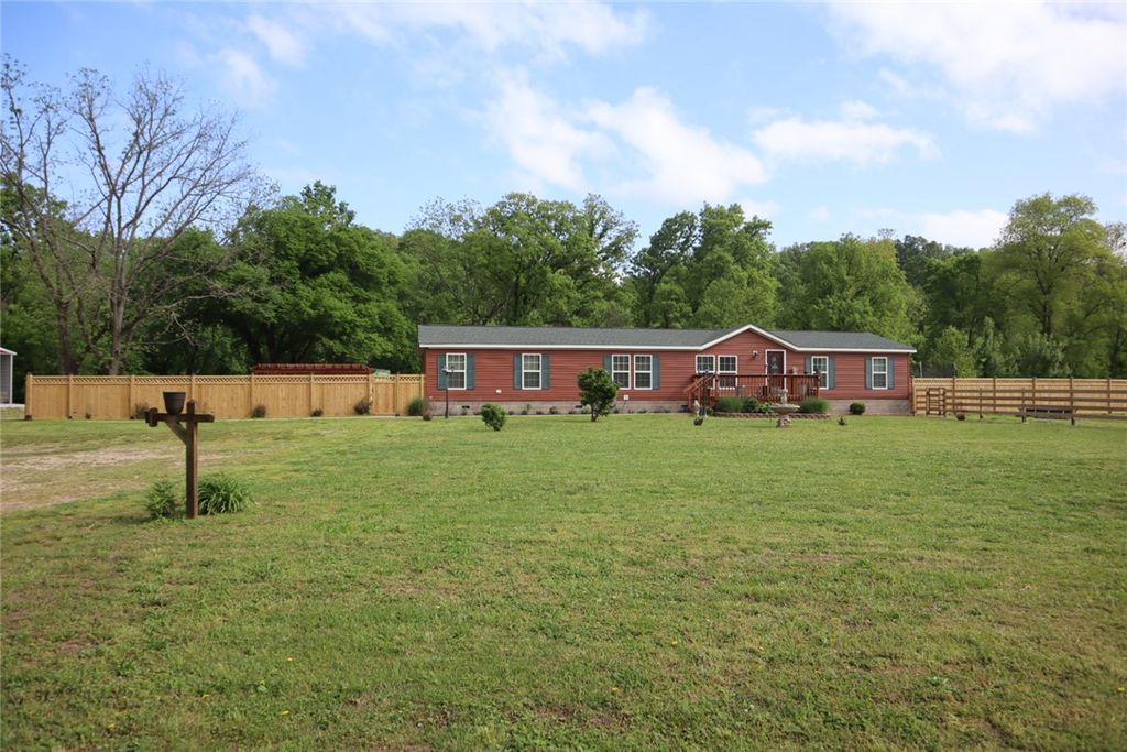 16123 Fruitwood Road, Gravette, AR 72736