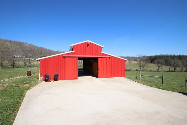 4134 Hickory Valley Rd, Sparta, TN 38583