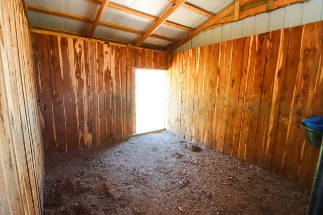 4134 Hickory Valley Rd, Sparta, TN 38583