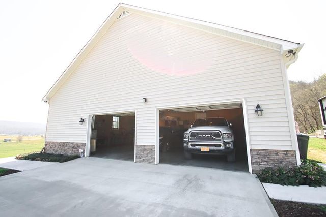 4134 Hickory Valley Rd, Sparta, TN 38583