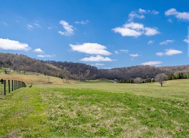 4134 Hickory Valley Rd, Sparta, TN 38583