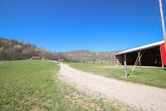 4134 Hickory Valley Rd, Sparta, TN 38583