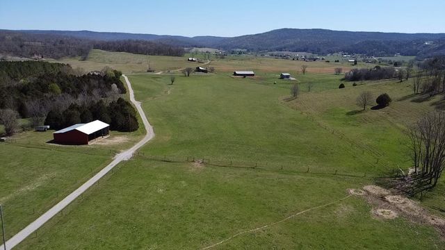 4134 Hickory Valley Rd, Sparta, TN 38583