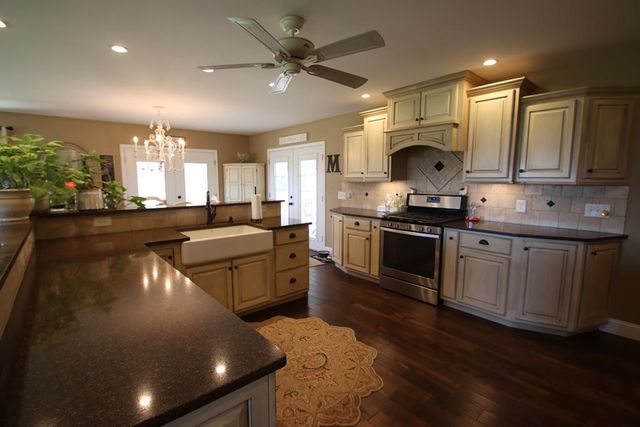 4134 Hickory Valley Rd, Sparta, TN 38583